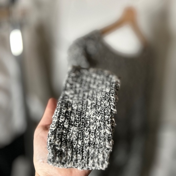 Express Black and White Cropped Sweater, Hi-Lo, Women's XS - Picture 4 of 5